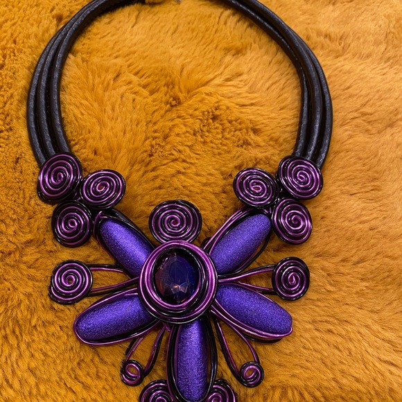 COPY - Purple Necklace new never worn 15in round - Picture 8 of 11